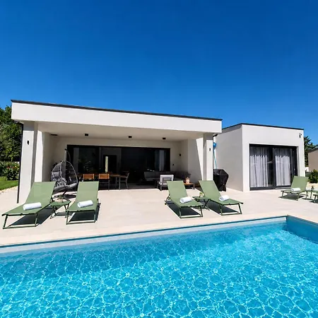 Villa Moena